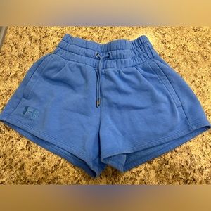 Under Armour Women’s Fleece Shorts; size XS